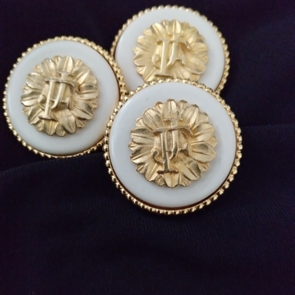 Jacques‎ Fath 3 Pcs Round  Buttons